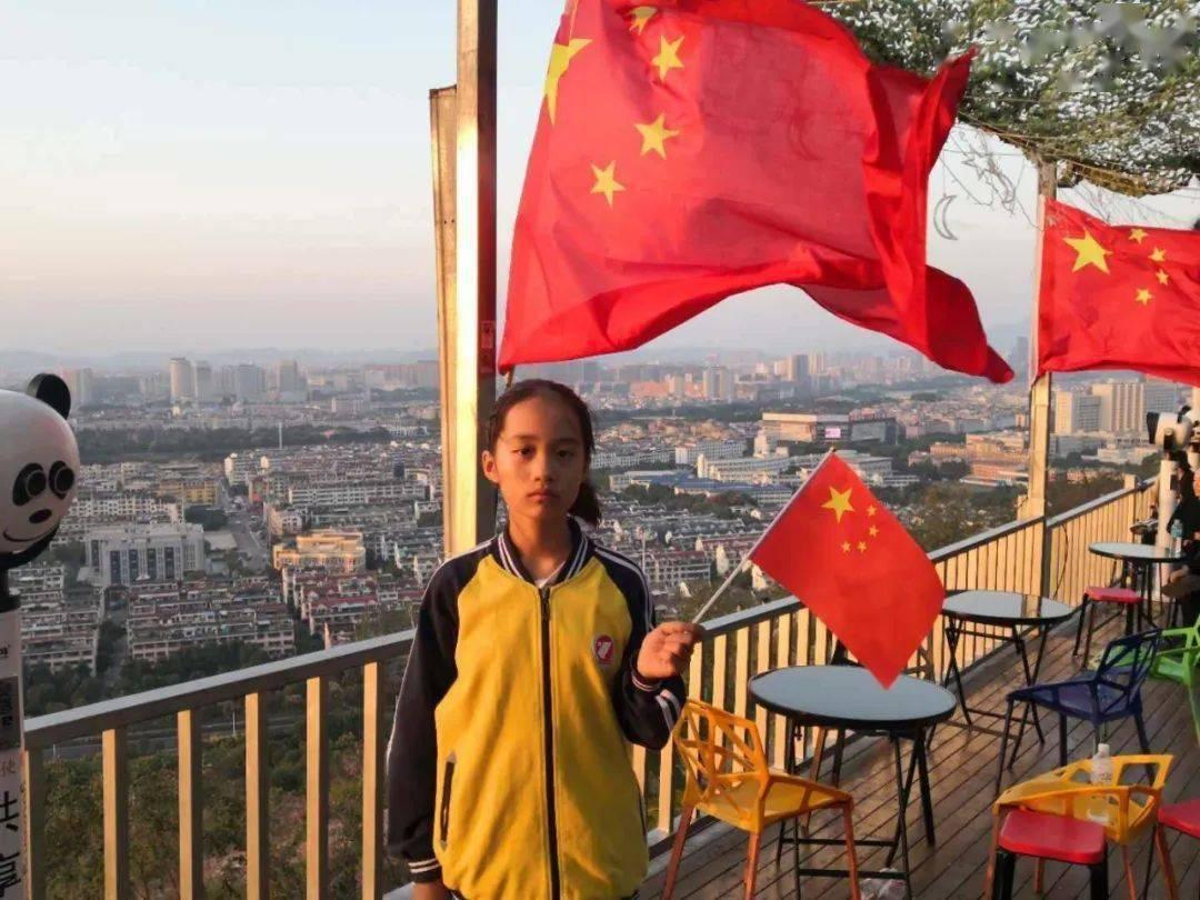 一汽-大众全新迈腾：引领潮流的家族式设计，卓越的动力体验