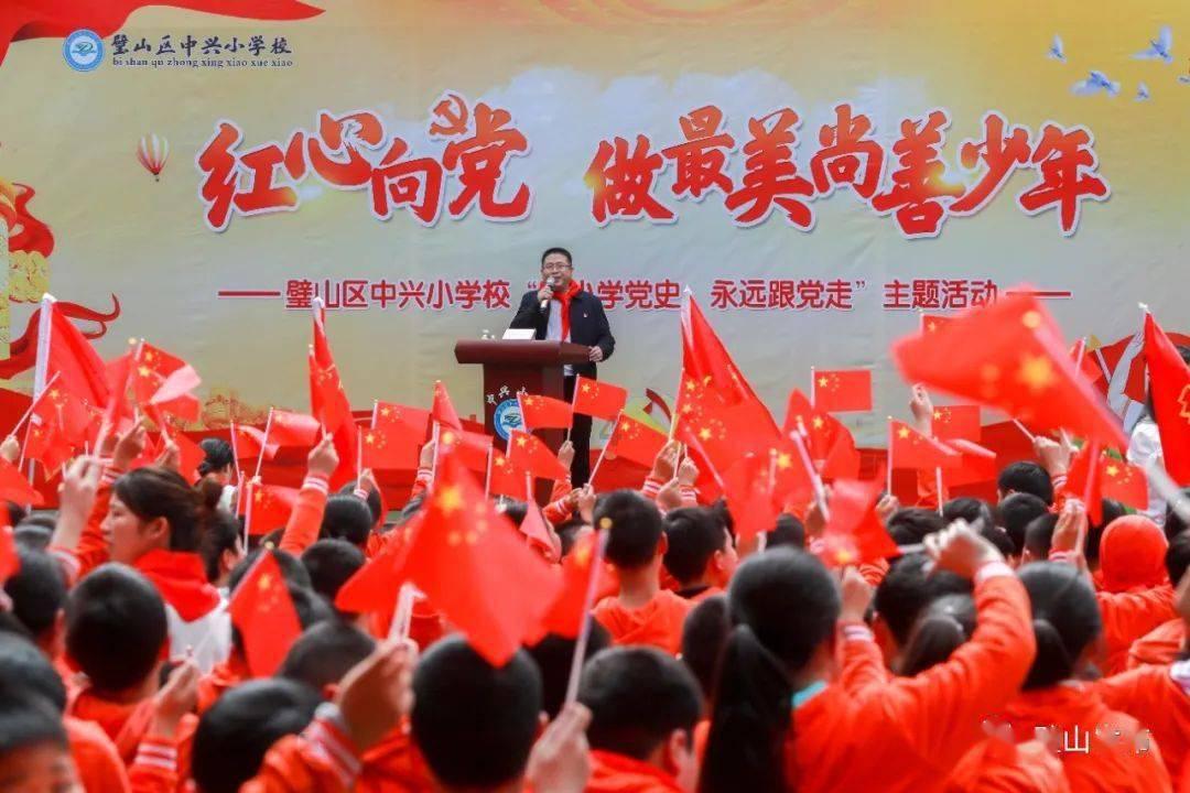郑恺想做会“变脸”的演员，坦言《繁花》除了魏总最想演爷叔