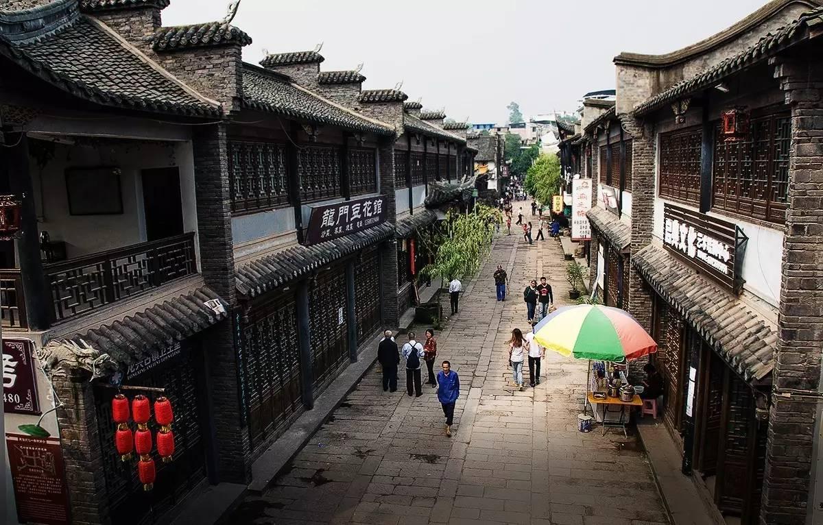 发展特色文化旅游 打造“冰雪文化之都”